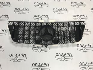 Решетка радиатора GT на Mercedes  ML W164 08-11 год черная